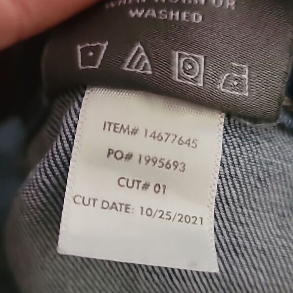 TORRID 5 Inch Vintage Stretch Mid-Rise Short - Picture 10 of 11